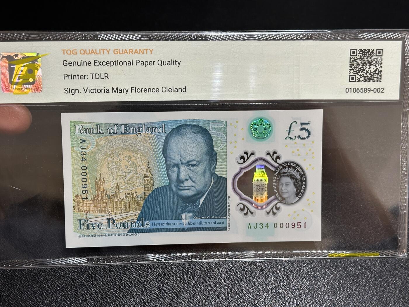 《外钞收藏家》第五百九十八期（2026年新年第一场）（本平台长期征集拍品、欢迎藏友们联系合作） 2015年英国女王版塑料钞5元 TQG评级68 百位号951