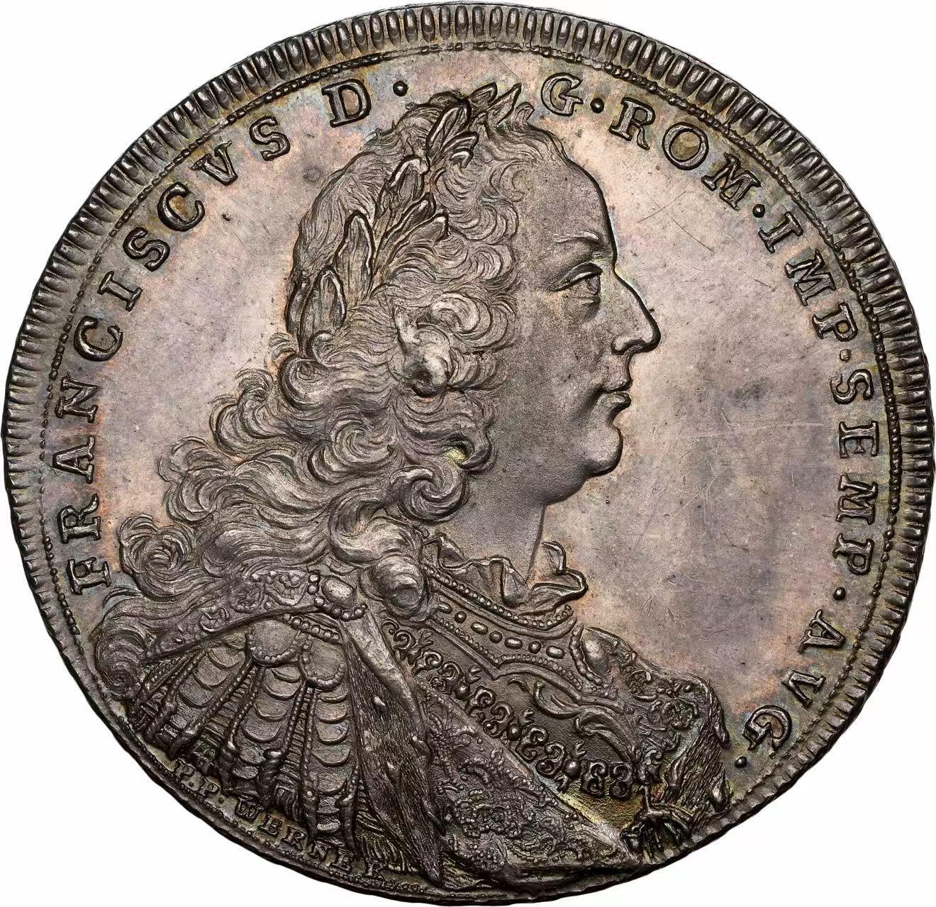 万国钱币拍卖第058期（万国新年大拍） NGC MS63 1746年神圣罗马帝国时期哈尔自由市三盾徽大泰勒 发行量仅800枚的神罗大泰勒 正面人像为时任神罗皇帝的弗朗西斯一世 同时也是玛利亚特蕾莎的丈夫 背面为设计独特的哈尔自由市三盾徽 领先于时代的顶级工艺 高浮雕质感跃然币面 光线下显现出的醇厚玫瑰色调欧陆包浆令人着迷