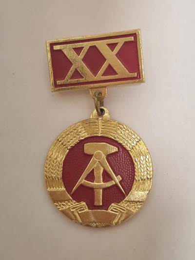 韵星假日拍卖第三十四期 -- Rimey Holidays Auction 34 - 民主德国成立二十周年纪念奖章