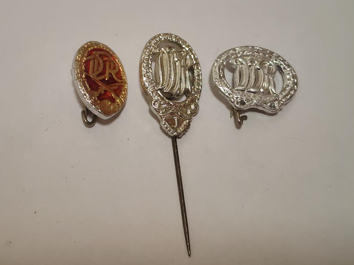 韵星假日拍卖第三十四期 -- Rimey Holidays Auction 34 民主德国体育技能证章插针一组