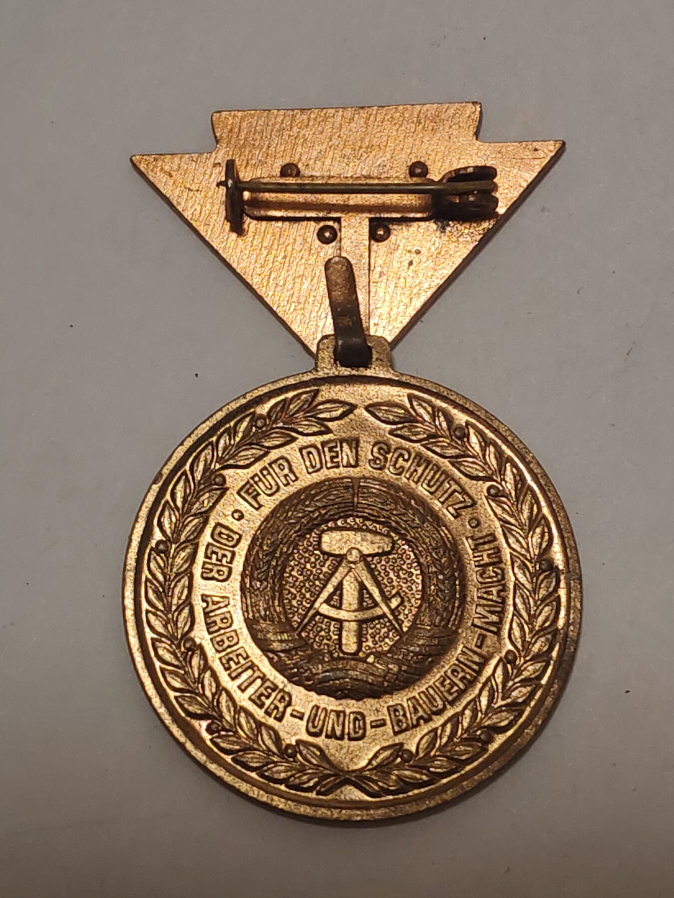 韵星假日拍卖第三十四期 -- Rimey Holidays Auction 34 民主德国铜级预备役优秀服务奖章