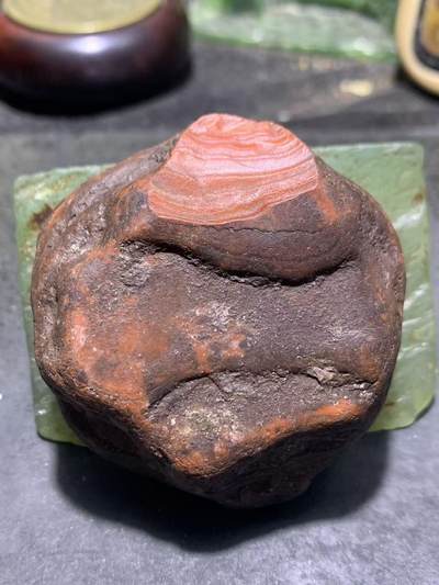 精美铁红皮开窗料南红玛瑙原石一颗 - 精美铁红皮开窗料南红玛瑙原石一颗