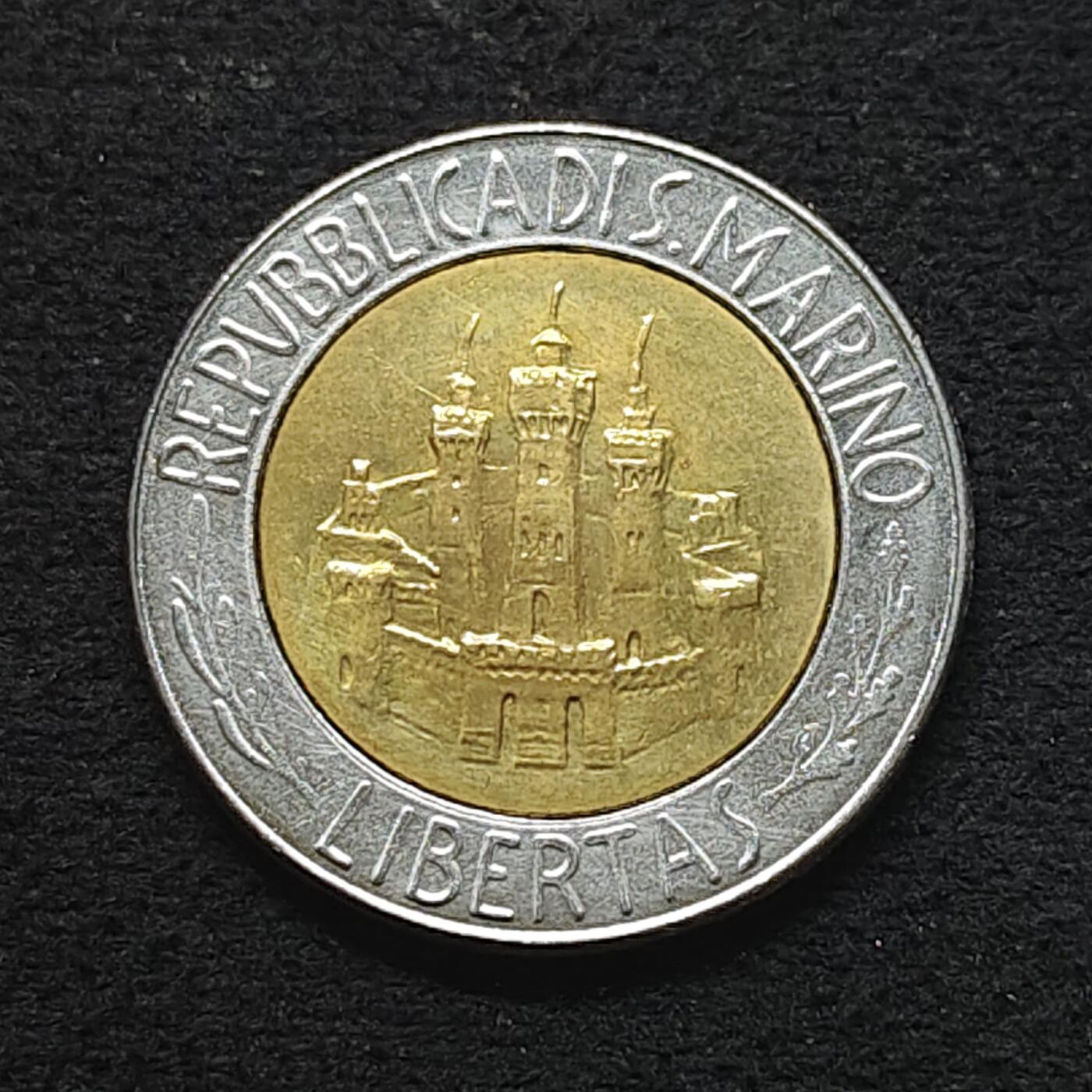 【全场包邮】纯粹捡漏拍490场（免费代拍第27场） 圣马力诺1984年500里拉爱因斯坦双色纪念币