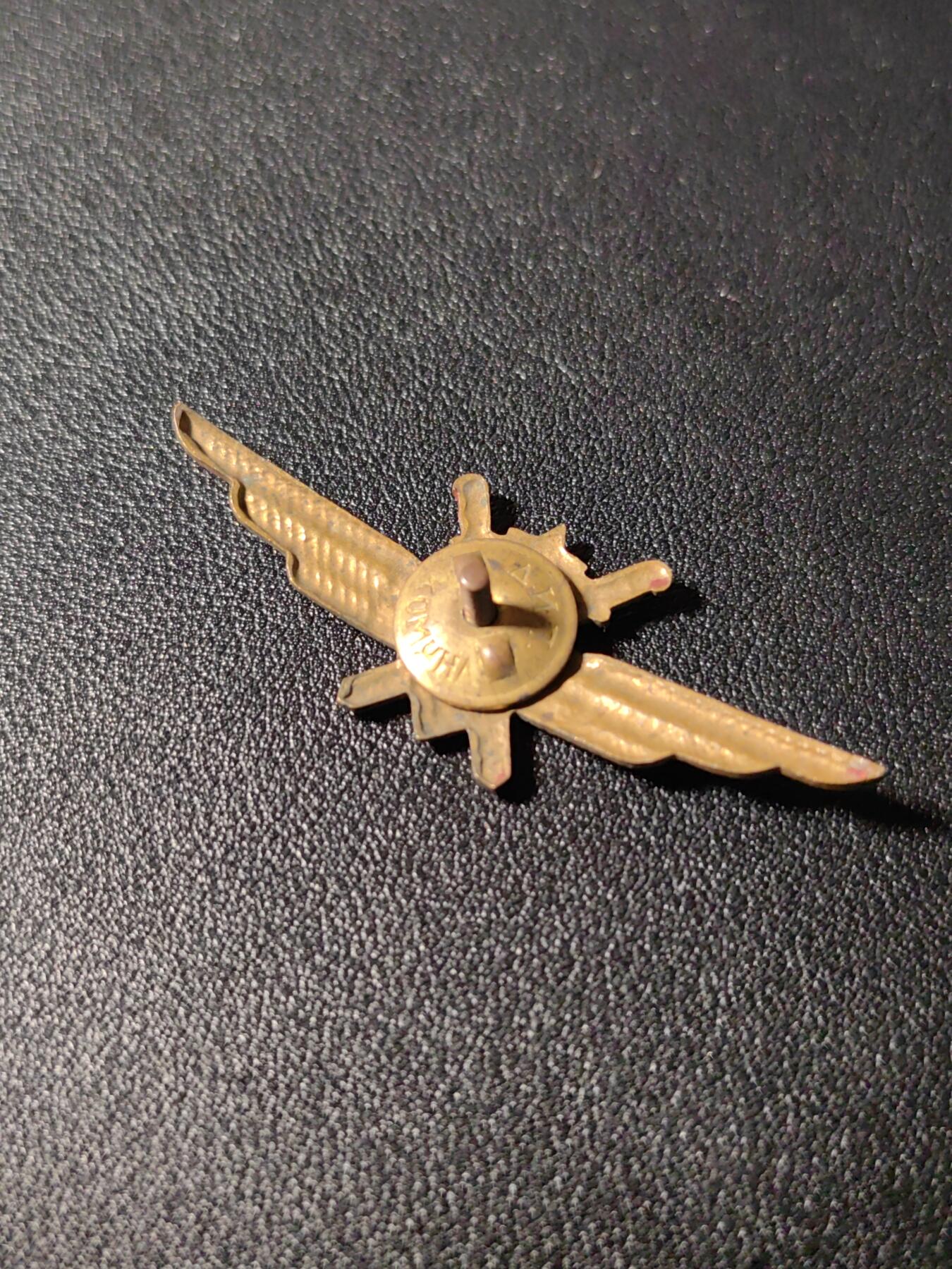 靖甫拍卖新拍第一场 保加利亚空军二级飞行员证章