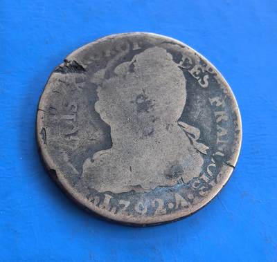 外国优质老铜币高银银币，周六九点倒数截拍，满百包邮，持续收拍 - 错版复打，法国1792 年路易十六时期2索尔老铜币，直径 33.5mm、重 19 克。见证大革命前夜动荡，承载王室与革命交替的历史节点。虽磨损，仍存旧制度铸币工艺，存世稀。属法国政权过渡史实物，为研究王朝终结、货币演变的独特标本，藏百年历史厚重与稀有价值 。