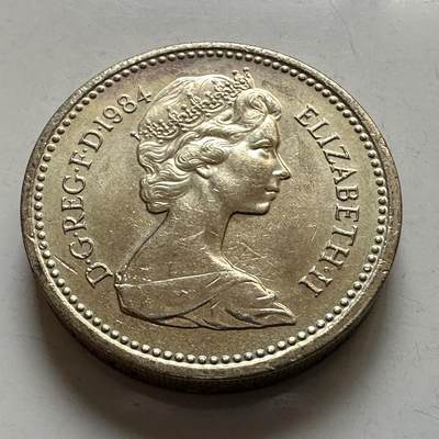 🌹外币初藏🌹🐯2026年第1场  每周二四六晚8️⃣点 接代拍 英国1984年一英镑 全新