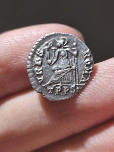 典藏美品！古罗马帝国瓦伦蒂尼安王朝瓦伦斯西利科银币328-378AC，币面铭文清晰，边缘为模具破损，币面无裂