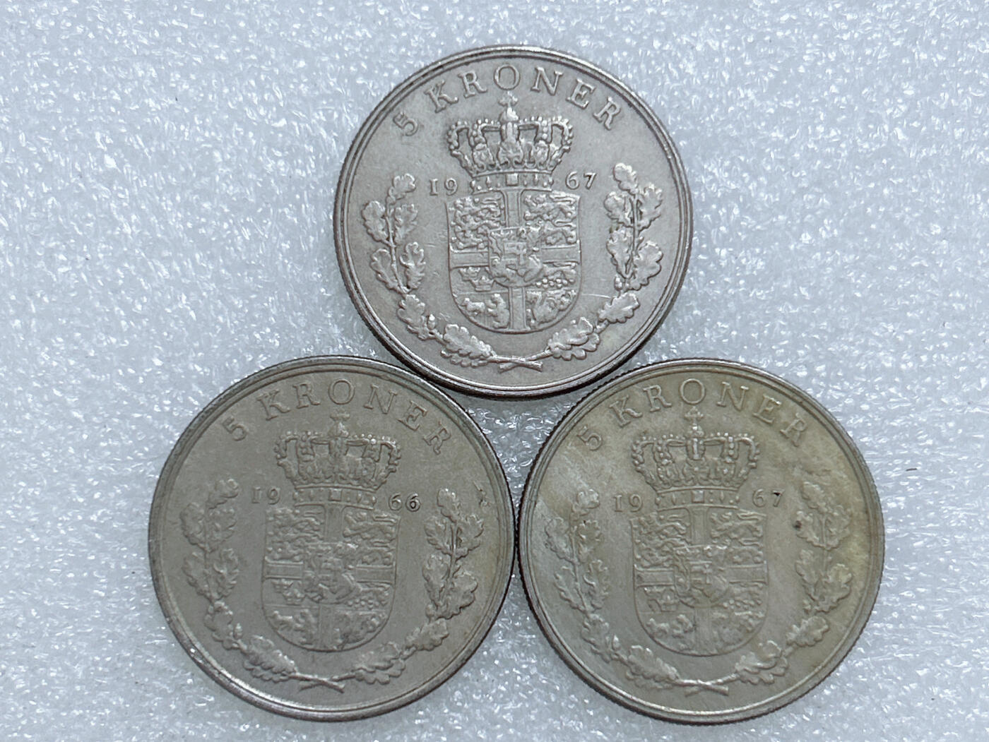 第一海外回流一元起拍收藏 散集专场  第285期 丹麦5克朗硬币 弗雷德里克九世头像 3枚