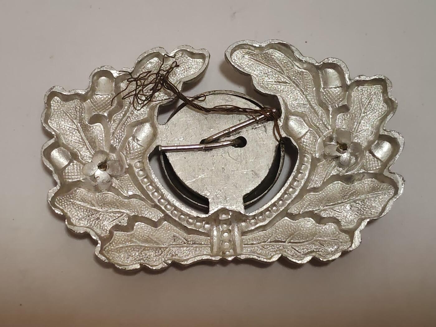 韵星假日拍卖第三十四期 -- Rimey Holidays Auction 34 民主德国军官帽徽