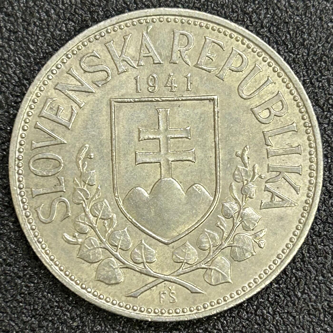 西秦中古拍卖第七十一期 捷克斯洛伐克1941年 圣西里尔和圣美多迪乌斯双圣20克朗纪念银币 重15克