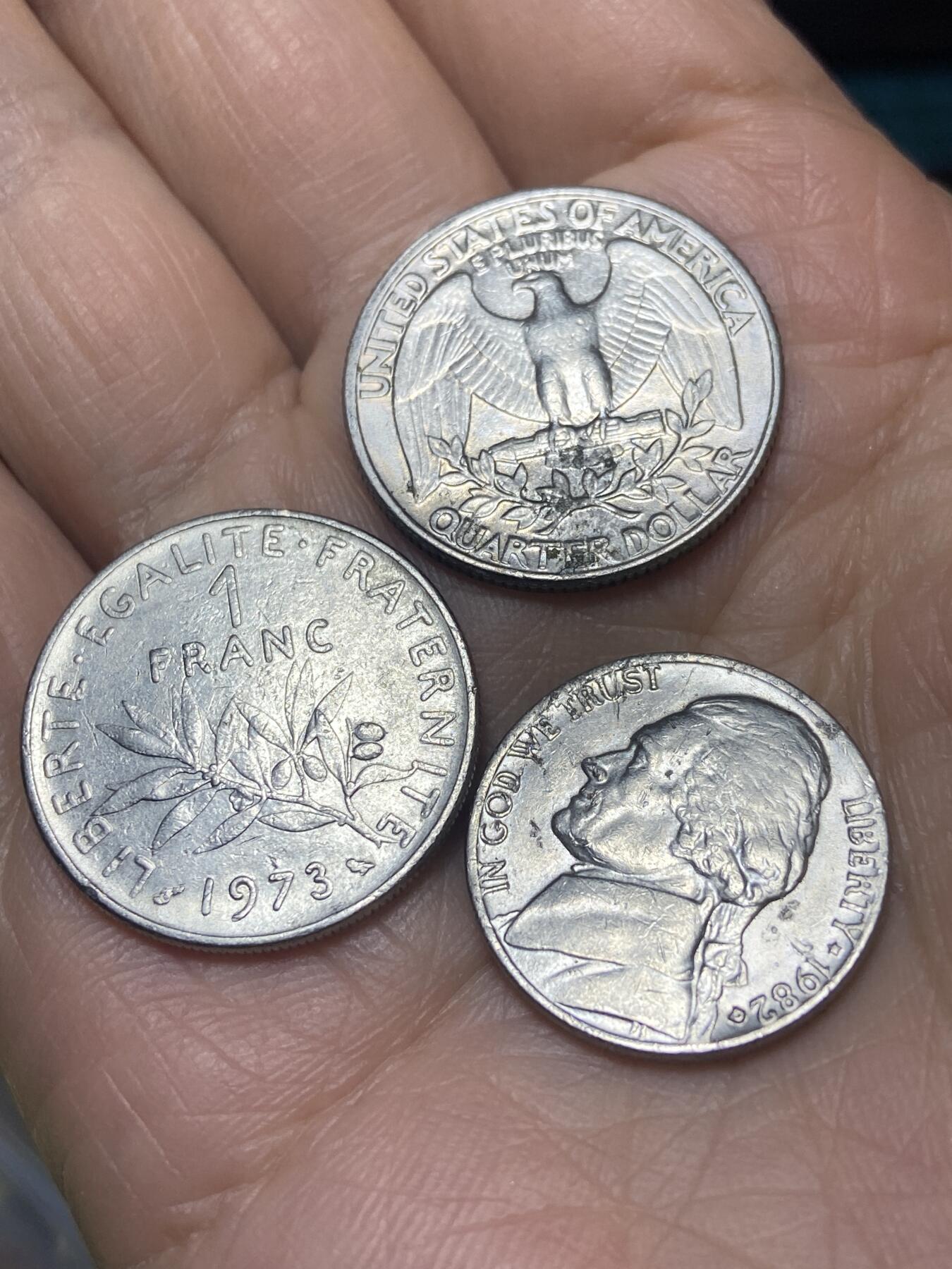 2026年第二场(总第一百七十一场）外国好品散币场(免佣金) 散币3枚：法国🇫🇷1973年1法郎，美国🇺🇸1982年四分之一美元，1982年5分