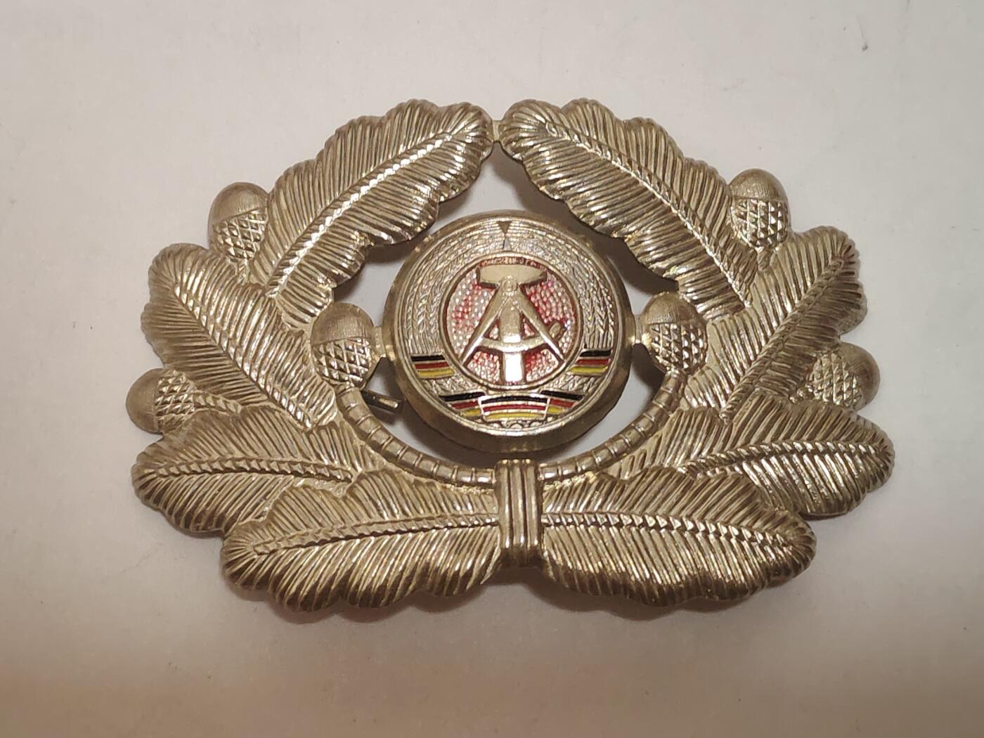 韵星假日拍卖第三十四期 -- Rimey Holidays Auction 34 民主德国军官帽徽