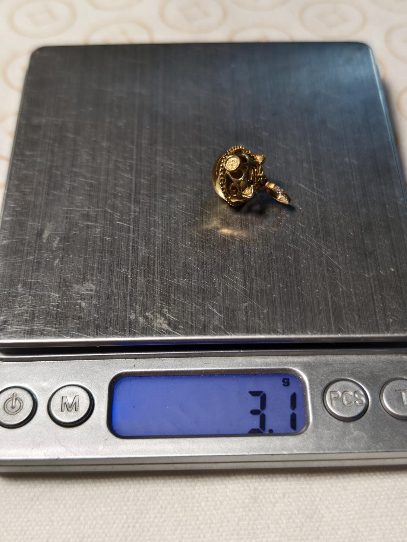 抚柳草堂-第五期章牌钱币（元旦欢庆场） 奖章勋章限时免佣 满百包邮 放漏专场 银质镀金小猪 重3.1g 镂空的工艺不错打标925 局部镀金有氧化