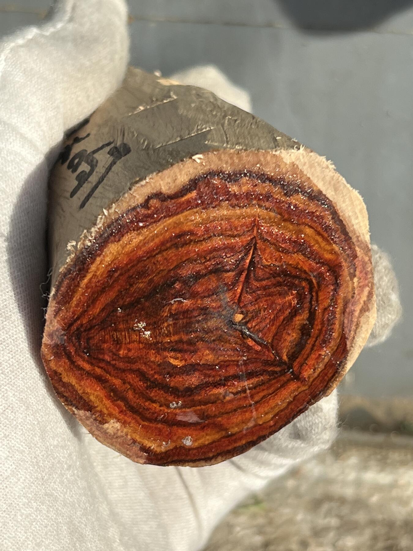 零元拍：  L50-3 海南黄花梨原料。78/45/53MM