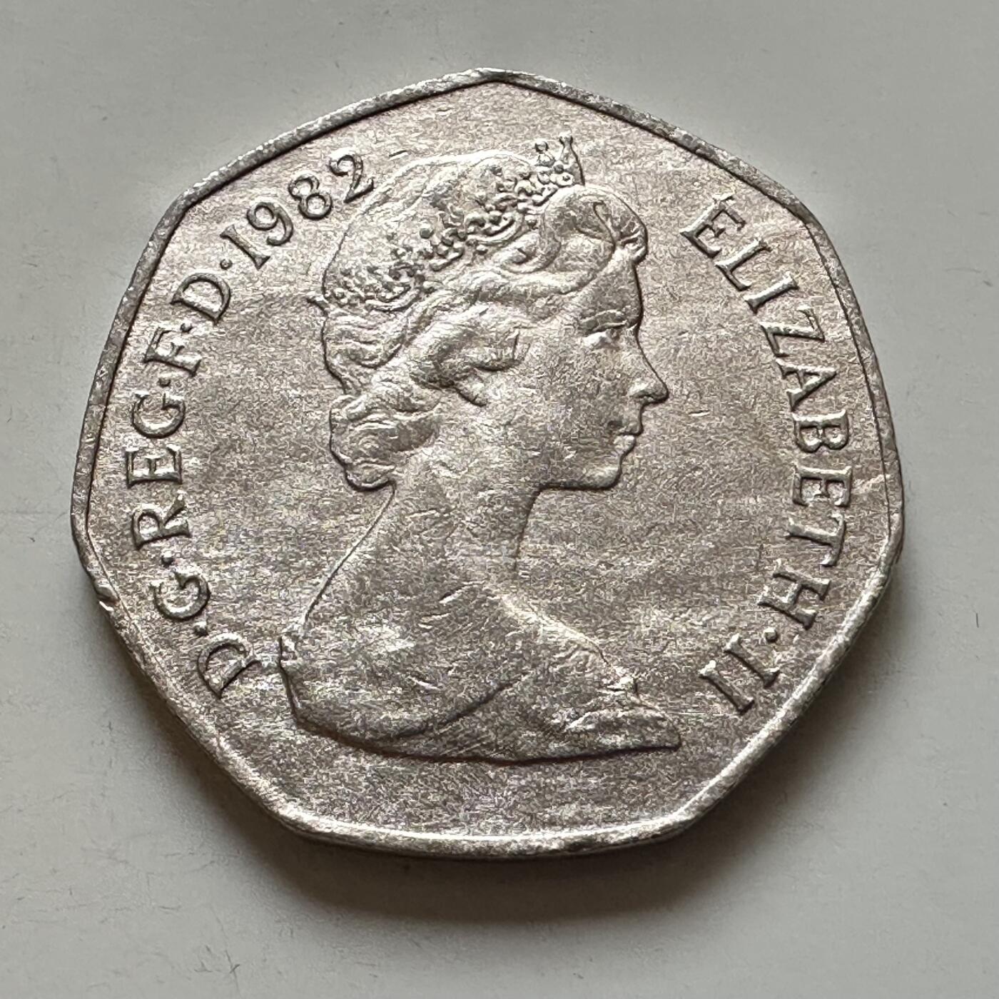 🌹外币初藏🌹🐯2026年第1场  每周二四六晚8️⃣点 接代拍 英国1982年50便士 b