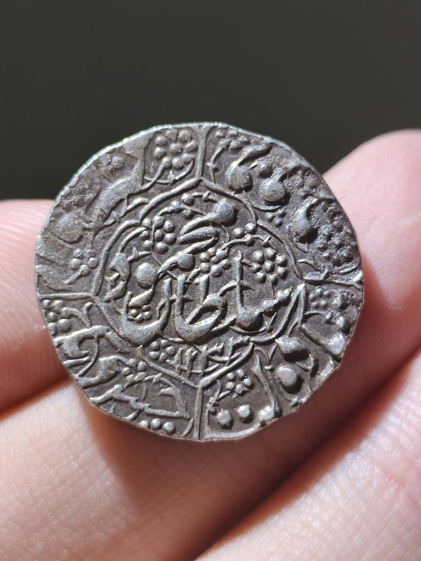 星盘世界钱币2026一月十日新年古典精品大拍 精彩纷呈 近未流通 窖藏美品 杜朗尼王朝银币10.56克 马哈茂德·沙阿在位时期 一卢比银币 AH1231-1233 打制于著名造币厂白沙瓦