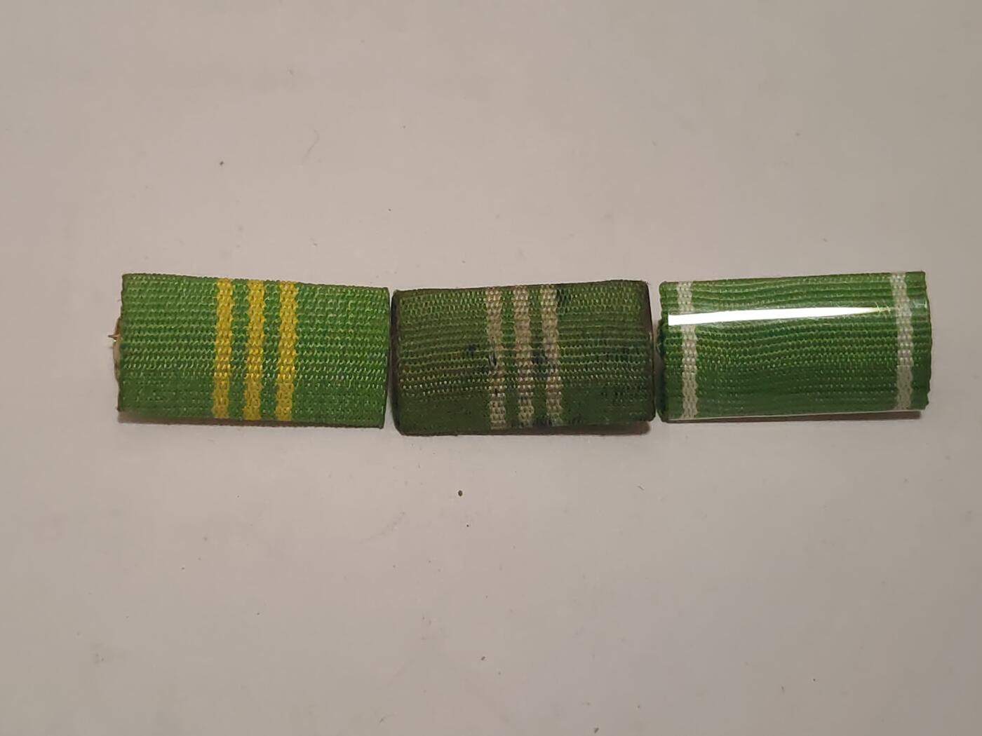 韵星假日拍卖第三十四期 -- Rimey Holidays Auction 34 民主德国内务部章略一组