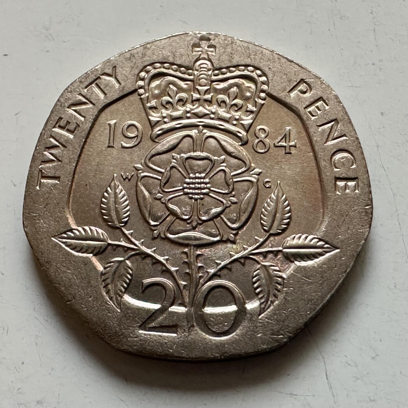 🌹外币初藏🌹🐯2026年第1场  每周二四六晚8️⃣点 接代拍 英国1984年20便士 全新