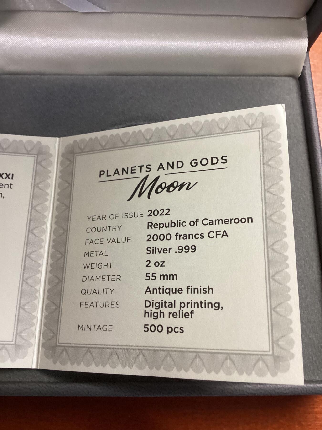 长老汇蛇年精选第九十场拍卖 2022喀麦隆月亮女神2盎司仿古银币，数码打印技术，高浮雕，直径55MM，999银，500枚，盒证全