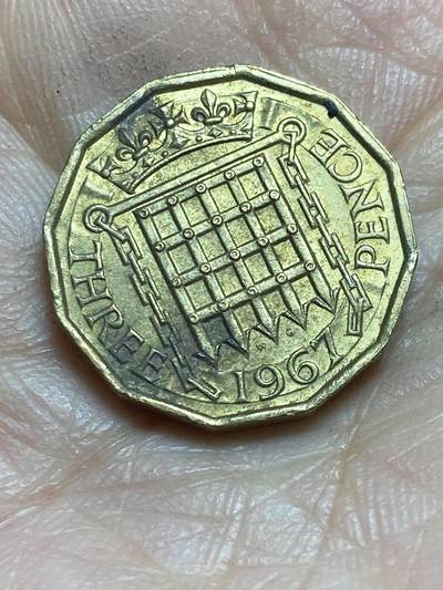 2026年第二场(总第一百七十一场）外国好品散币场(免佣金) - 英国🇬🇧1967年3便士(伊丽莎白二世青年桂冠第二版，普制币关门年)