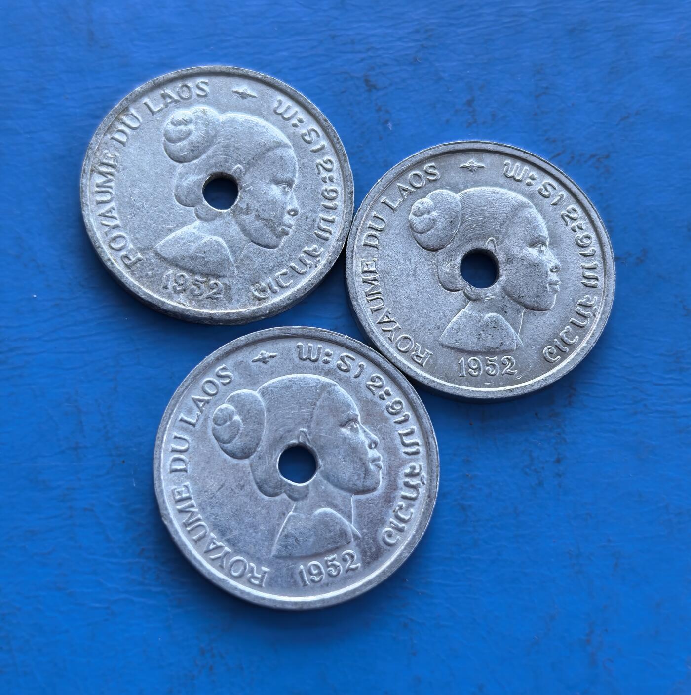 外国优质老铜币高银银币，周六九点倒数截拍，满百包邮，持续收拍 老挝1952年10分3个