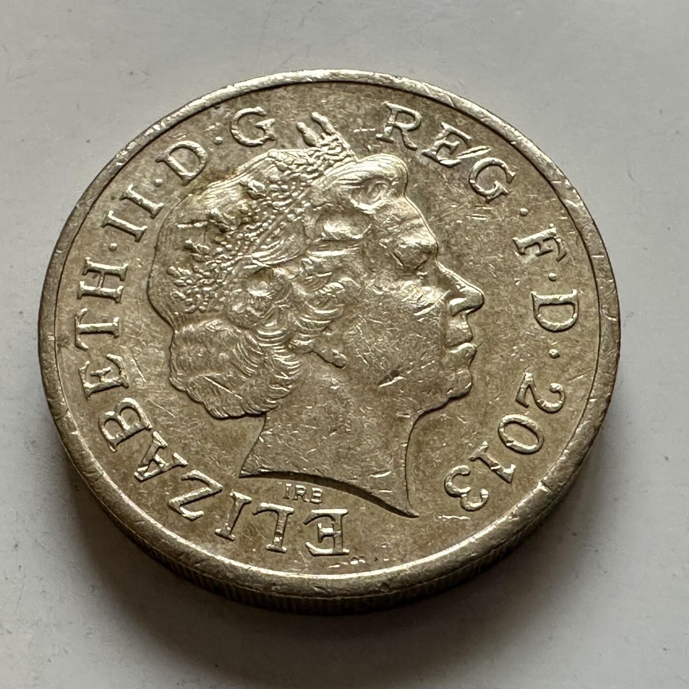 🌹外币初藏🌹🐯2026年第1场  每周二四六晚8️⃣点 接代拍 英国2013年一英镑