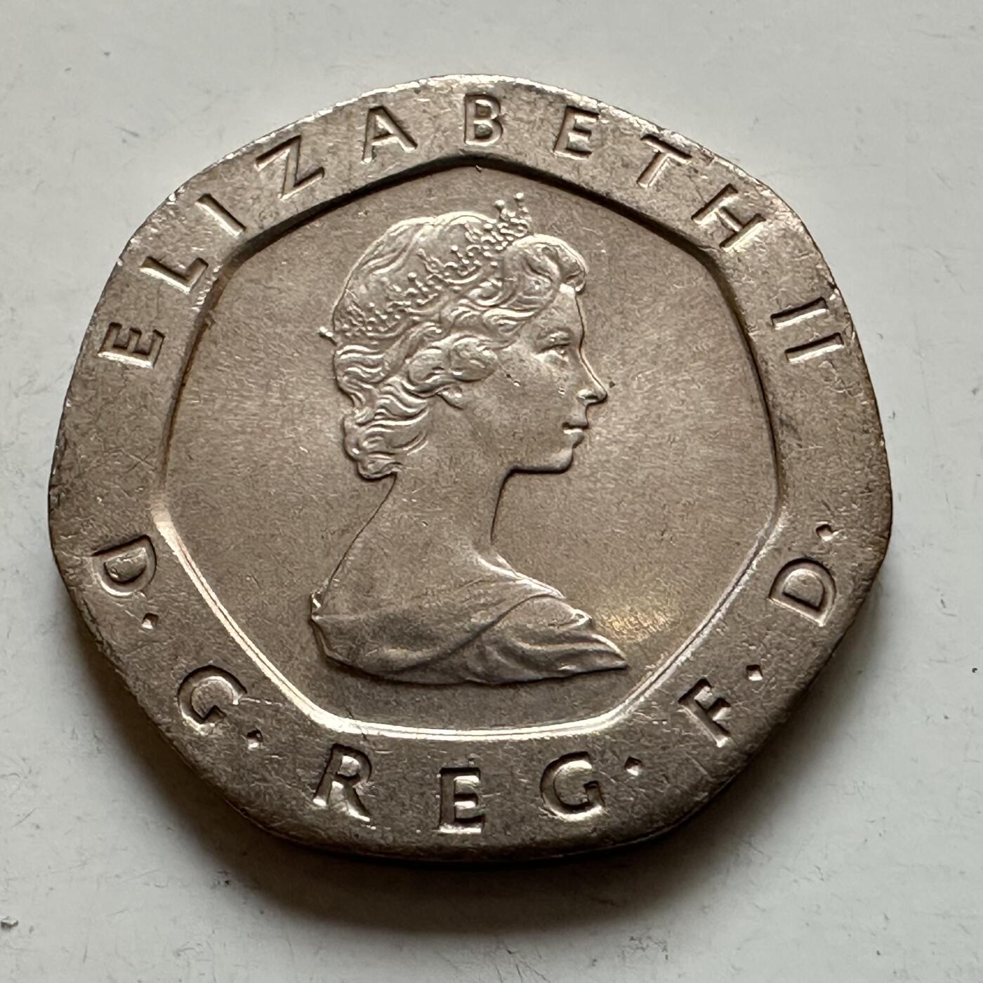 🌹外币初藏🌹🐯2026年第1场  每周二四六晚8️⃣点 接代拍 英国1982年20便士 全新