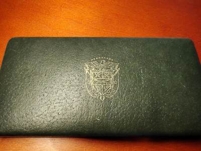 长老汇蛇年精选第九十场拍卖 - 1974巴拿马6枚精制银币套装，含大银币1枚，26.73克900银，有盒无证，量少年份