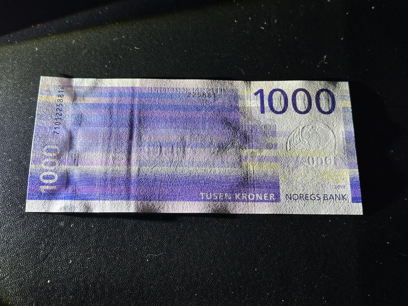 《外钞收藏家》第五百九十八期（2026年新年第一场）（本平台长期征集拍品、欢迎藏友们联系合作） 2019年挪威1000克朗 全新UNC 靓号