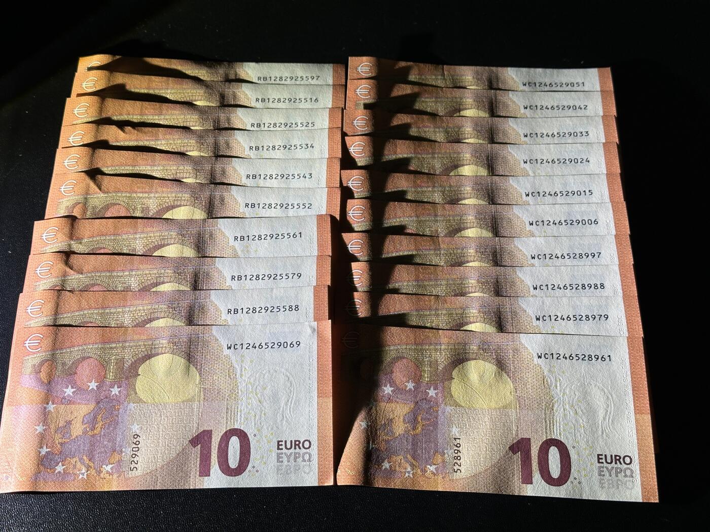 《外钞收藏家》第五百九十八期（2026年新年第一场）（本平台长期征集拍品、欢迎藏友们联系合作）