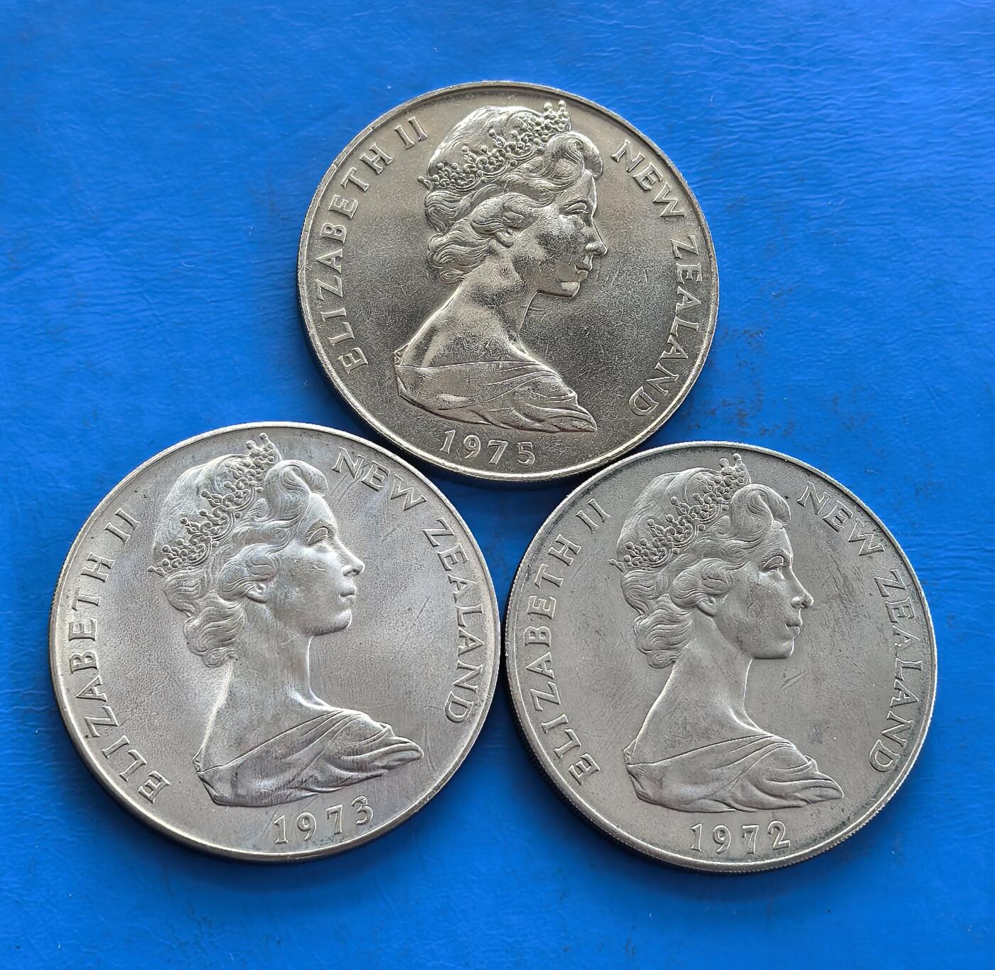 外国优质老铜币高银银币，周六九点倒数截拍，满百包邮，持续收拍 新西兰克朗型大壹元3枚