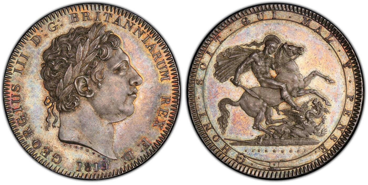 万国钱币拍卖第058期（万国新年大拍） PCGS MS64+ 1819年LIX英国乔治三世马剑克朗大银 英国马剑系列的开山之作 马剑图案由著名的意大利雕刻家Pistrucci设计 在钱币两面皆留下签名 这在当时是难以被接受的（通常只留首字母缩写） 此举也为后来首席雕刻师W.Wyon上位埋下伏笔 此枚无论底板，包浆，还是高点都堪称无可挑剔  一枚乔三马剑的标准器  高分价格越来越看不懂的存在 此次贴脸入手机会切勿错过