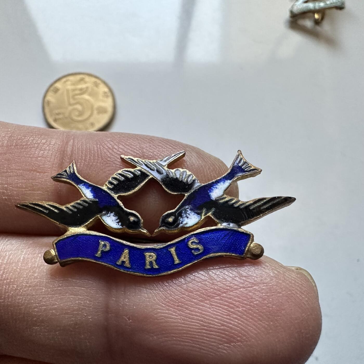 🌹外币初藏🌹🐯2026年第1场  每周二四六晚8️⃣点 接代拍 法国巴黎双飞燕胸针 珐琅工艺