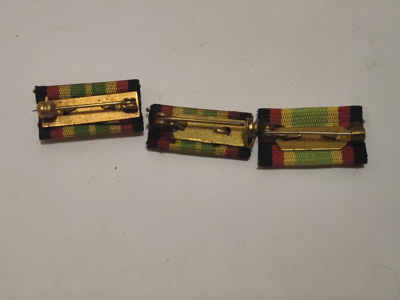 韵星假日拍卖第三十四期 -- Rimey Holidays Auction 34 民主德国人民军圆满服役章略一组