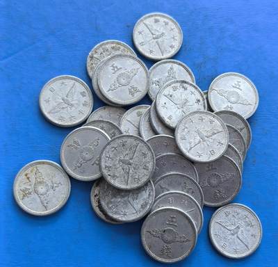 外国优质老铜币高银银币，周六九点倒数截拍，满百包邮，持续收拍 - 日本早期昭和十七年前后五钱30个，35克