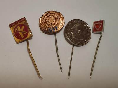 韵星假日拍卖第三十四期 -- Rimey Holidays Auction 34 - 民主德国插针一组