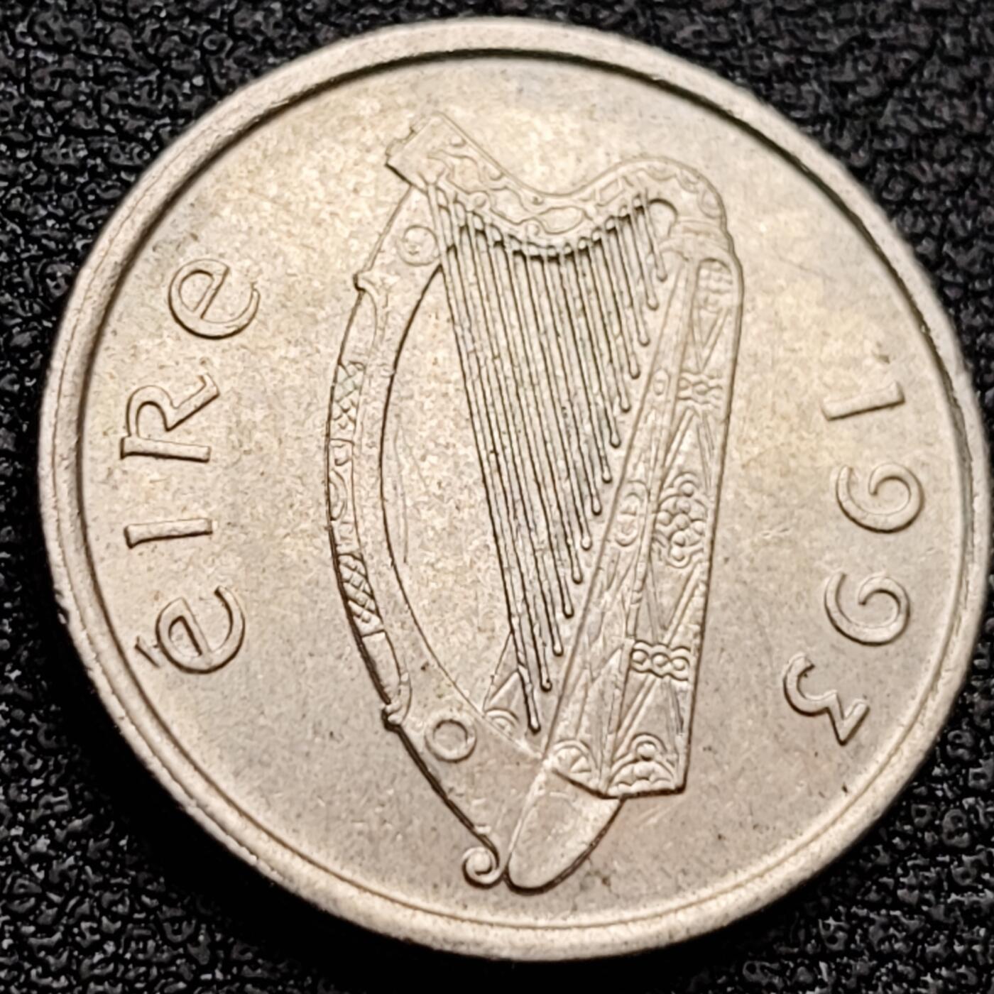 泉币菌-第157场-跨年欢乐场（特修改截拍时间为23:30分） 公牛 爱尔兰 1993年 5便士铜镍硬币 18mm