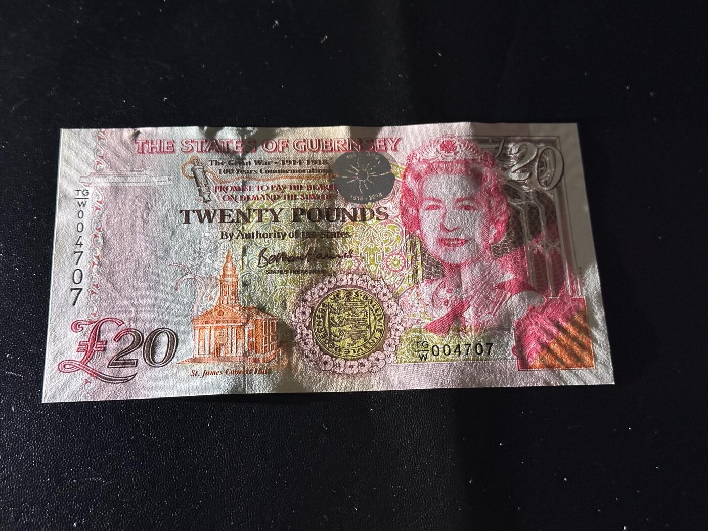 《外钞收藏家》第五百九十八期（2026年新年第一场）（本平台长期征集拍品、欢迎藏友们联系合作） 2018年格恩西20镑 纪念钞 千位号 全新UNC