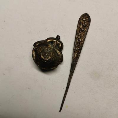 杂件专场92期 - 清代老银鎏金花纹发簪和铃铛