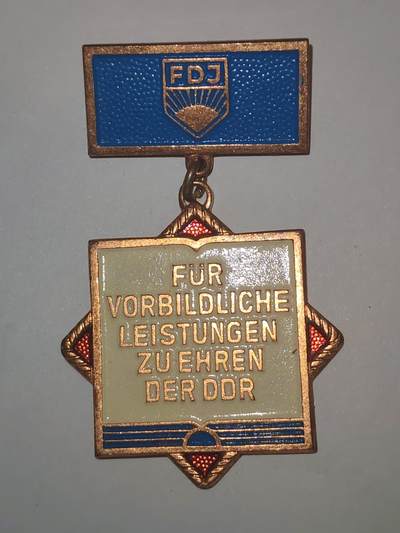 韵星假日拍卖第三十四期 -- Rimey Holidays Auction 34 - 民主德国自由德国青年团表彰良好知识奖章