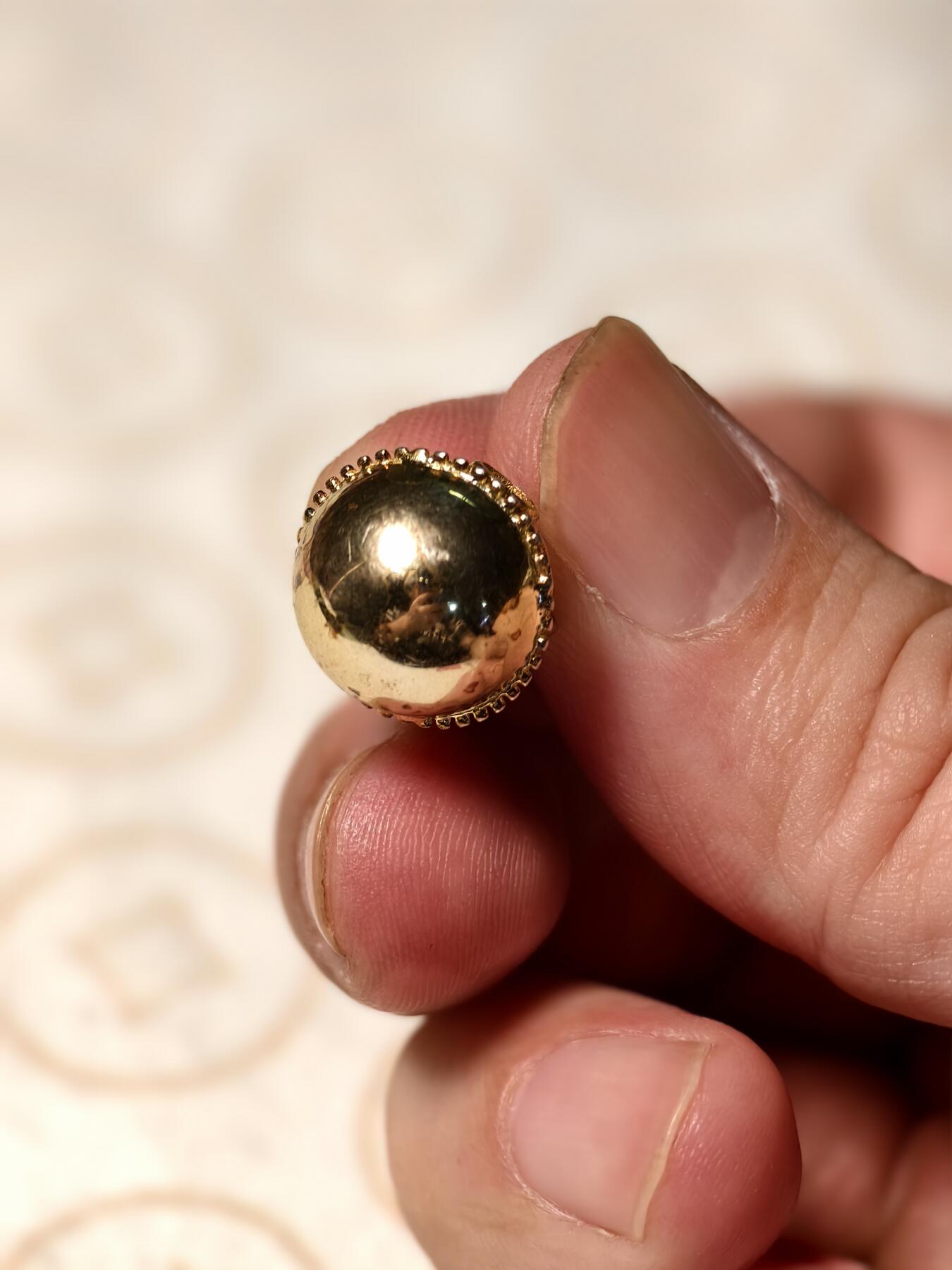 抚柳草堂-第五期章牌钱币（元旦欢庆场） 奖章勋章限时免佣 满百包邮 放漏专场 银质镀金小猪 重3.1g 镂空的工艺不错打标925 局部镀金有氧化