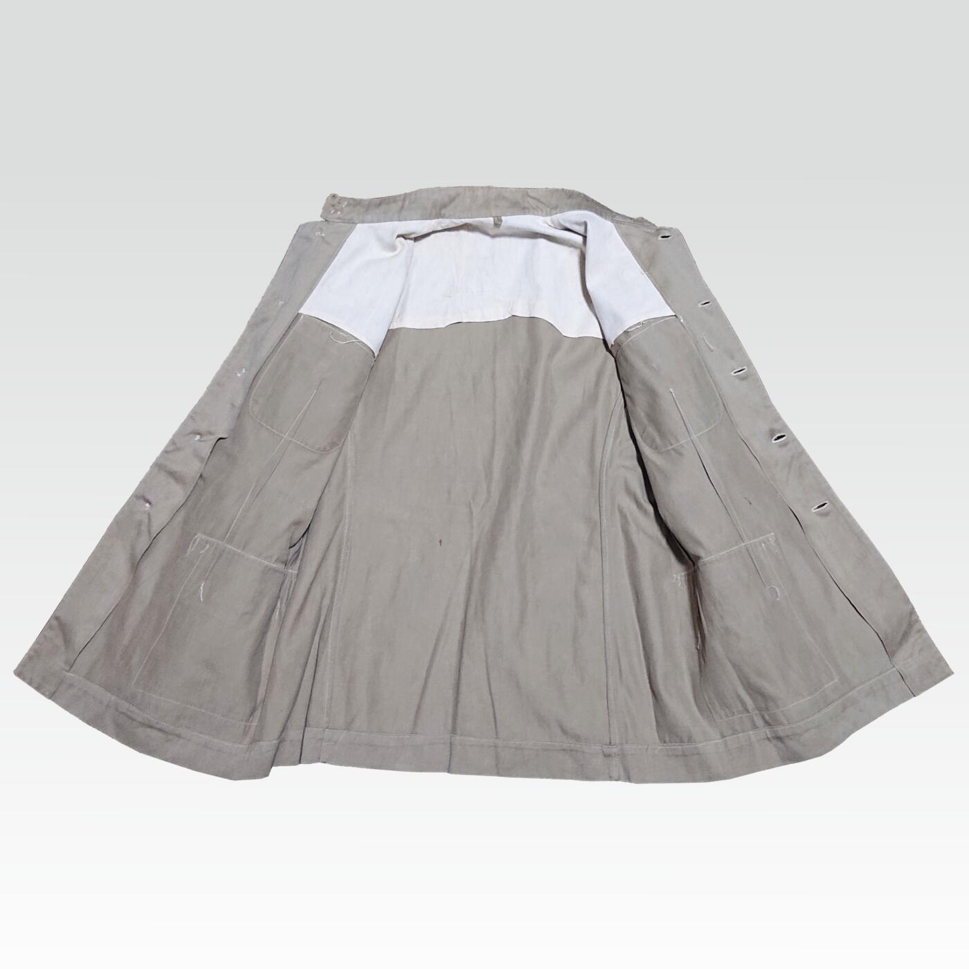 【第肆場】近代勋奖章徽章服饰杂项专场 【老兵凋零】委员长侍从武官出席蒋中正国葬军中山服ㄧ黑纱带依条例准许永久保留