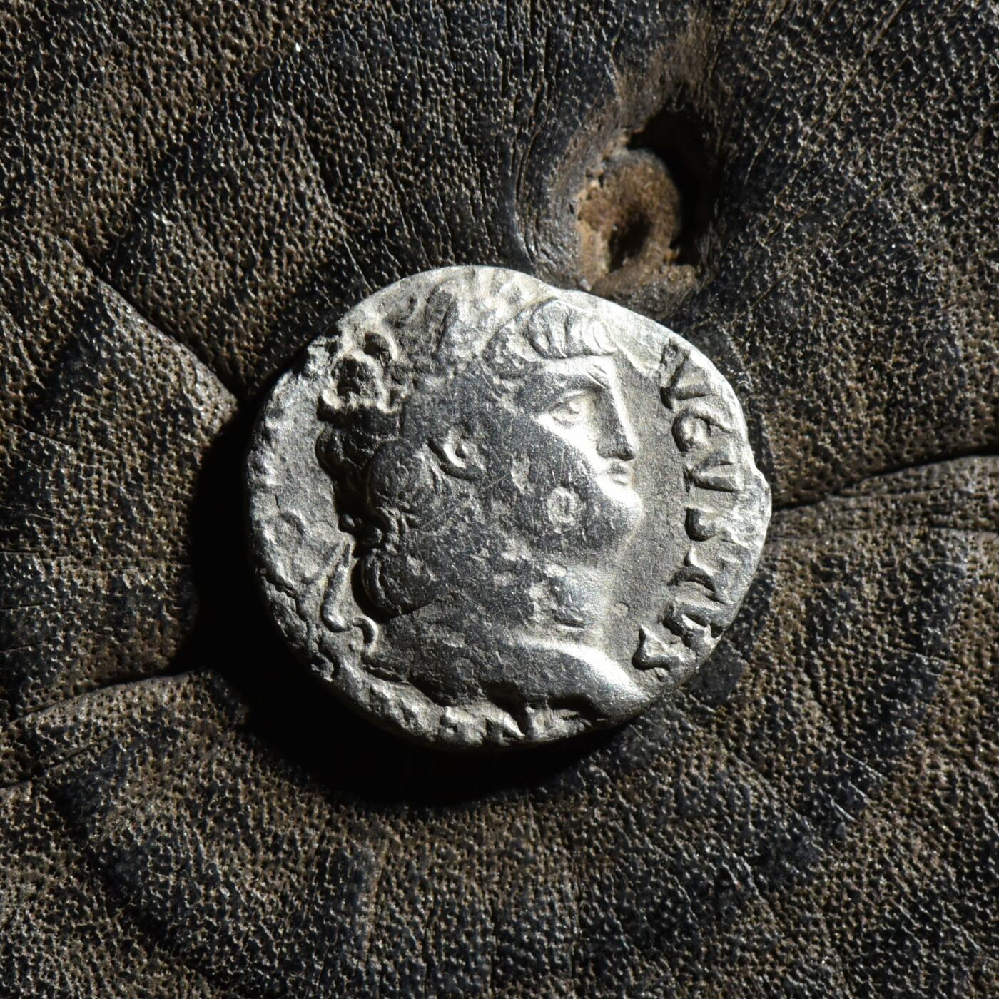 【良泉】第45期【直播场】1月15日晚19.30点开拍！ 208组，西方古代钱币、丝路古珠杂项专场 【藏家出品C】罕见 罗马帝国 公元54-68年 尼禄 第纳尔银币，2.5克