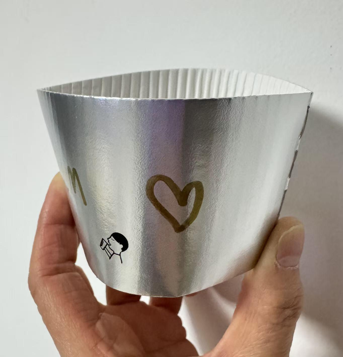 零元拍：全球知名健身达人 ﻿帕梅拉Pamela Reif﻿ 签名所代言的喜茶液态金属银限定杯套！（不含杯子）