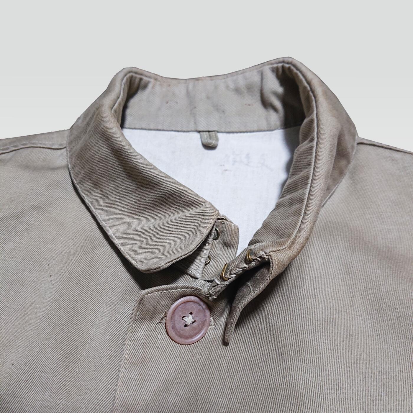 【第肆場】近代勋奖章徽章服饰杂项专场 【老兵凋零】委员长侍从武官出席蒋中正国葬军中山服ㄧ黑纱带依条例准许永久保留