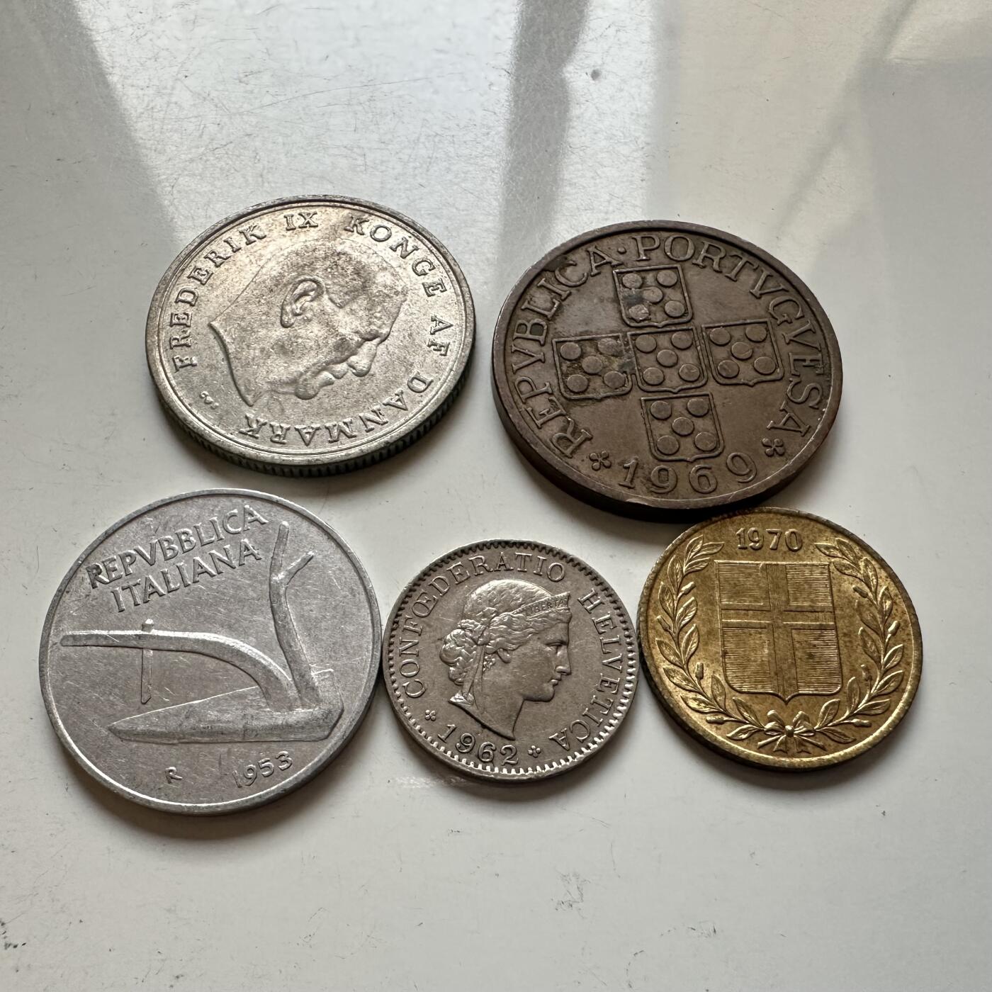 🌹外币初藏🌹🐯2026年第1场  每周二四六晚8️⃣点 接代拍 散币5枚