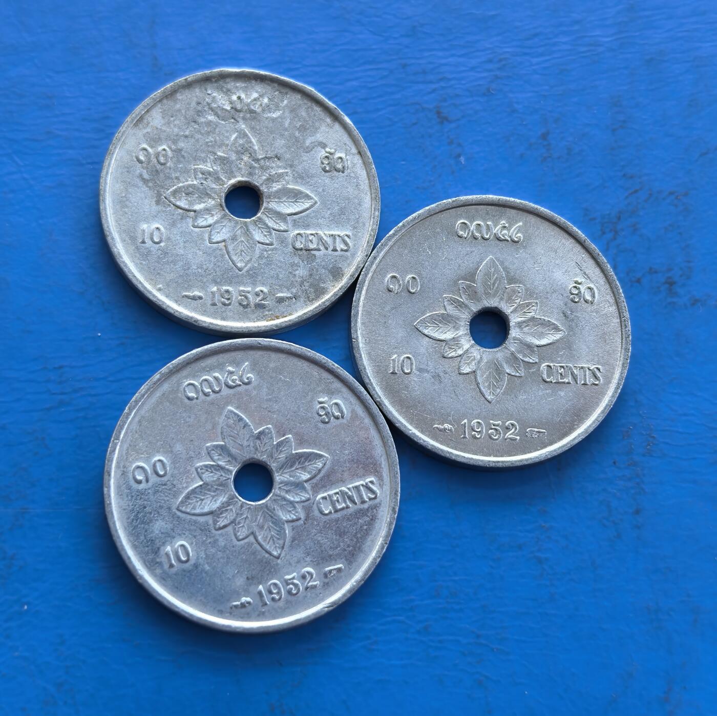 外国优质老铜币高银银币，周六九点倒数截拍，满百包邮，持续收拍 老挝1952年10分3个