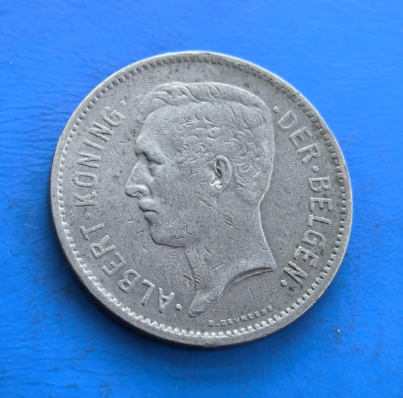 外国优质老铜币高银银币，周六九点倒数截拍，满百包邮，持续收拍 比利时1931 年 5 法郎，铸于阿尔贝一世统治期，银包浆温润。正面国王肖像尽显王室威严，背面花环环饰面值，融合自然意趣。见证战前比利时经济脉络，属欧洲君主制标本，存世渐稀，解码比国王室历史，收藏兼具金属质感与时代厚重 。