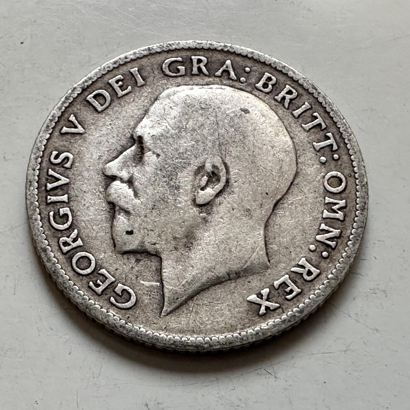 🌹外币初藏🌹🐯2026年第1场  每周二四六晚8️⃣点 接代拍 英国1914年6便士银币 高银