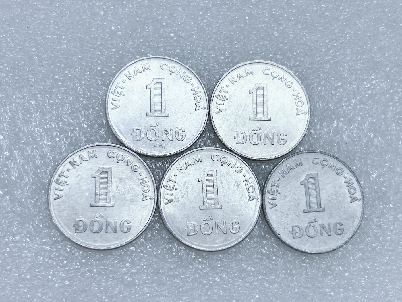 第一海外回流一元起拍收藏 散集专场  第285期 越南1971年1盾铝币 5枚